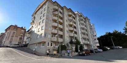 Sivas’ta apartman sakinlerinden dikkat çeken sınır işareti