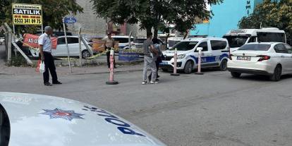 Sokak ortasında alacaklısını bıçakladı