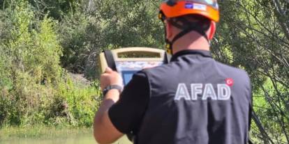 Kelkit Çayı'nda kaybolan Esma yapay destekli dronla aranıyor