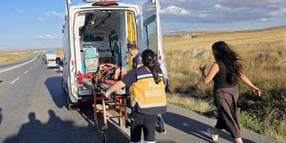 Sivas'ta otomobil takla attı: 2'si çocuk 4 yaralı