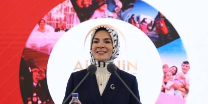 Yaşlı ve engelli aylıkları hesaplara yatırılmaya başlandı