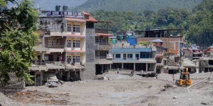 Nepal’de sel felaketinde bilanço ağırlaşıyor