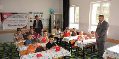 Sivas’ta öğrencilere kırtasiye desteği