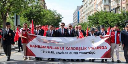 Sivas’ta Gaziler Günü için anlamlı yürüyüş