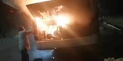 Sivas’tan Samsun’a giden otobüs alevlere teslim oldu