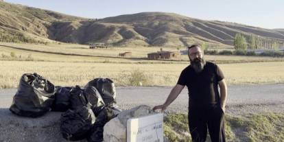Sivaslı köylülerden anlamlı temizlik seferberliği