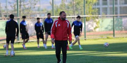 Sivas’ta Filistinli öğrencilerle anlamlı futbol buluşması