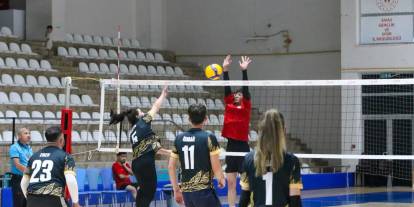 Sivas’ta voleybol şöleni başladı