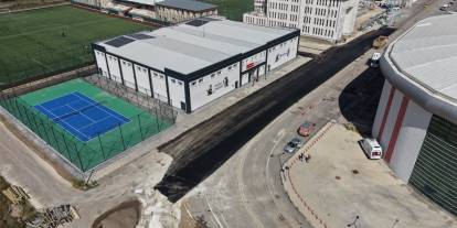 Sivas Belediyesi yol çalışmalarını sürdürüyor