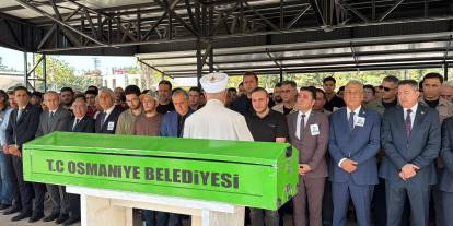 Yeğeni tarafından öldürülen öğretmen toprağa verildi
