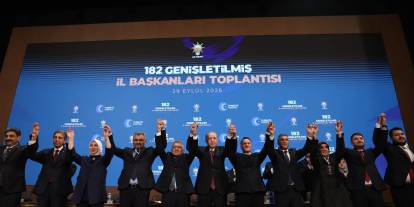 Koyulhisar Belediye Başkanı Karakullukcu AK Parti’ye katıldı