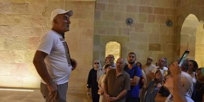 “Boş taşa bakmasınlar” diyerek başladı, Divriği Ulu Camii’nin gönüllü elçisi