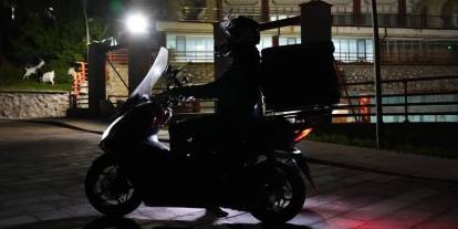 Yüz binlerce kayıtsız motokuryeye karşı sıkı denetim başlatıldı