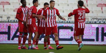 Sivasspor şeytanın bacağını kırdı: 4-1
