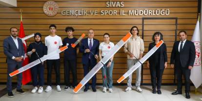 Model uçak şampiyonasında Sivas rüzgârı!