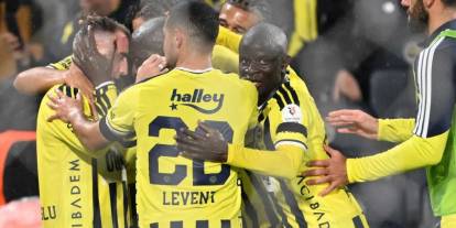 Fenerbahçe Alanyaspor'u 3 Golle Geçti! Derbi Öncesi Kritik Galibiyet!