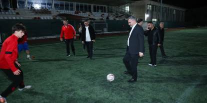 Tanrıverdi’den sporculara destek