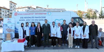 Sivas’ta Hasta Hakları Günü’nde ücretsiz diş taraması yapıldı
