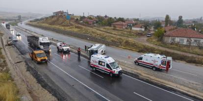 İşçi servisi devrildi: 15 yaralı
