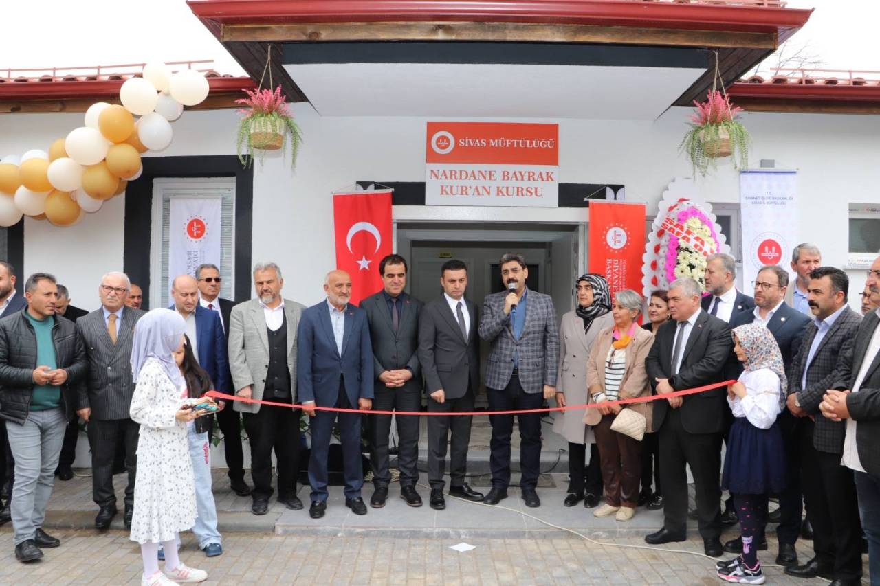 sivasta-yeni-kuran-kursu-acildi-4.jpg