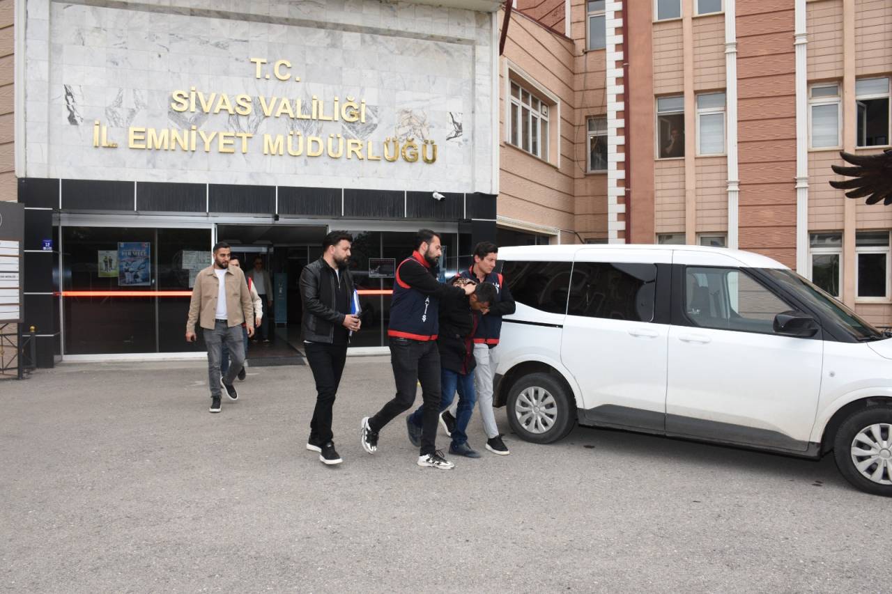ki-kardesi-olduren-katil-zanlisi-cinayetleri-kabul-etmedi-1.jpeg