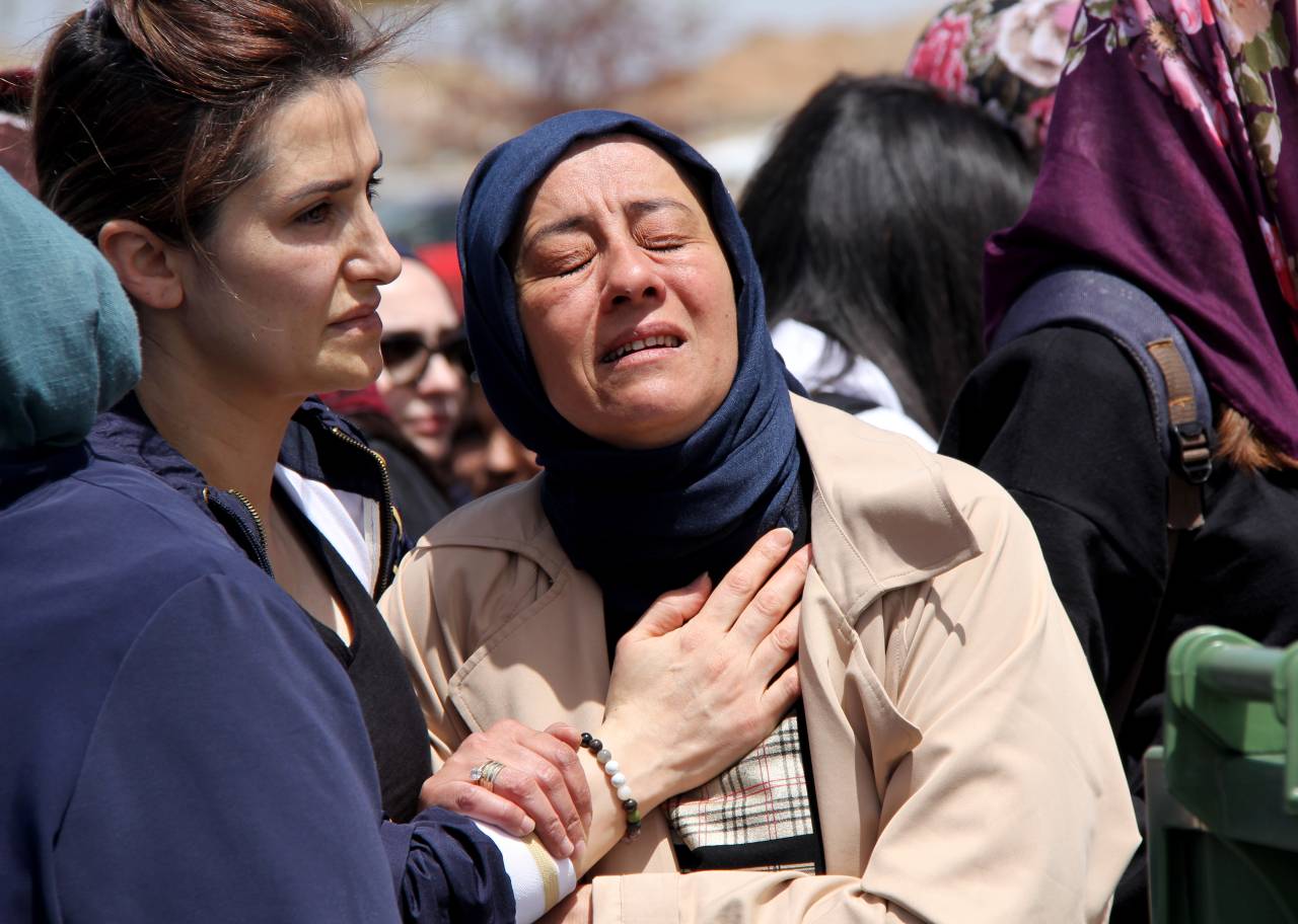 melisa-ve-umutcana-veda-gozyaslari-sel-oldu-9.jpg