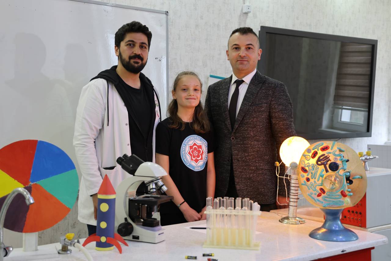 minik-zeynepten-anlamli-roman-bakanlik-kabul-etti-2.jpg