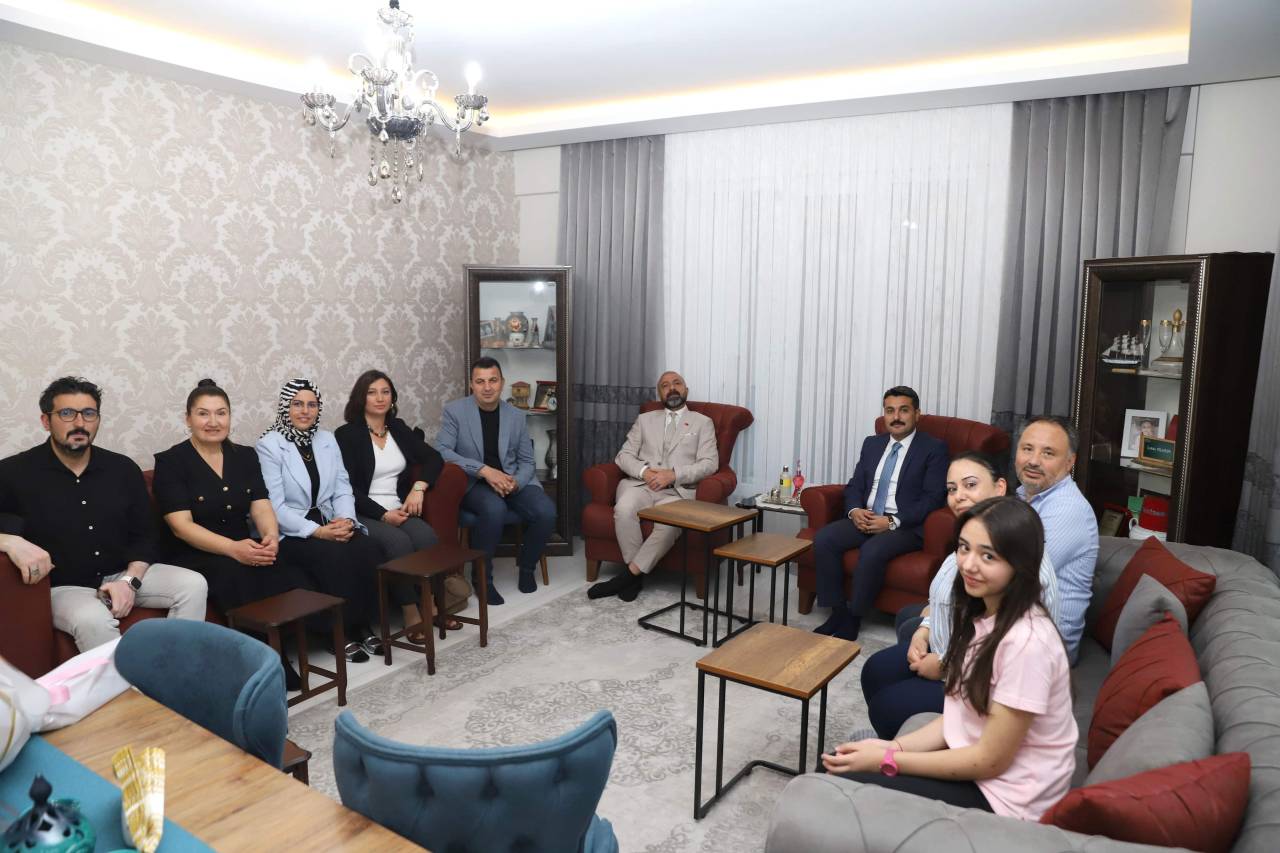 milli-egitim-muduru-elifnazin-hayallerini-dinledi-2.jpg