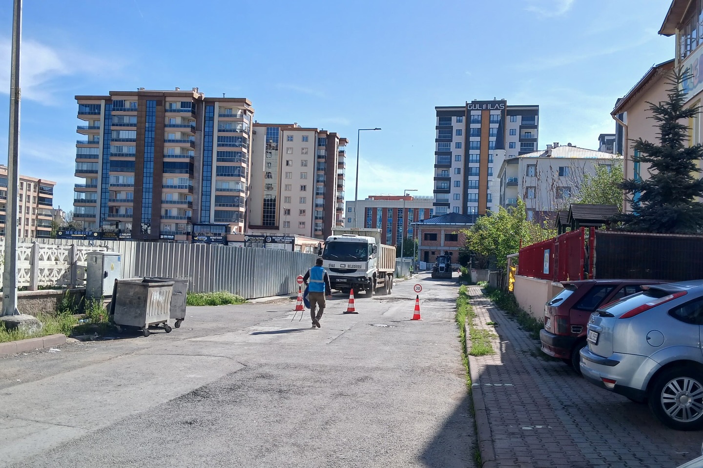 kostebeklere-yol-yok-sivasta-cukur-mesaisi-basladi-2.jpg