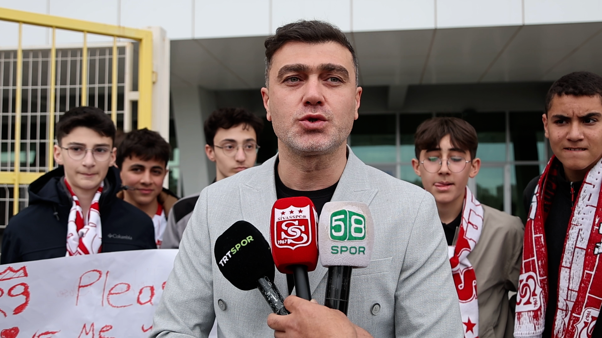 mustafa-kurbanoglu.png