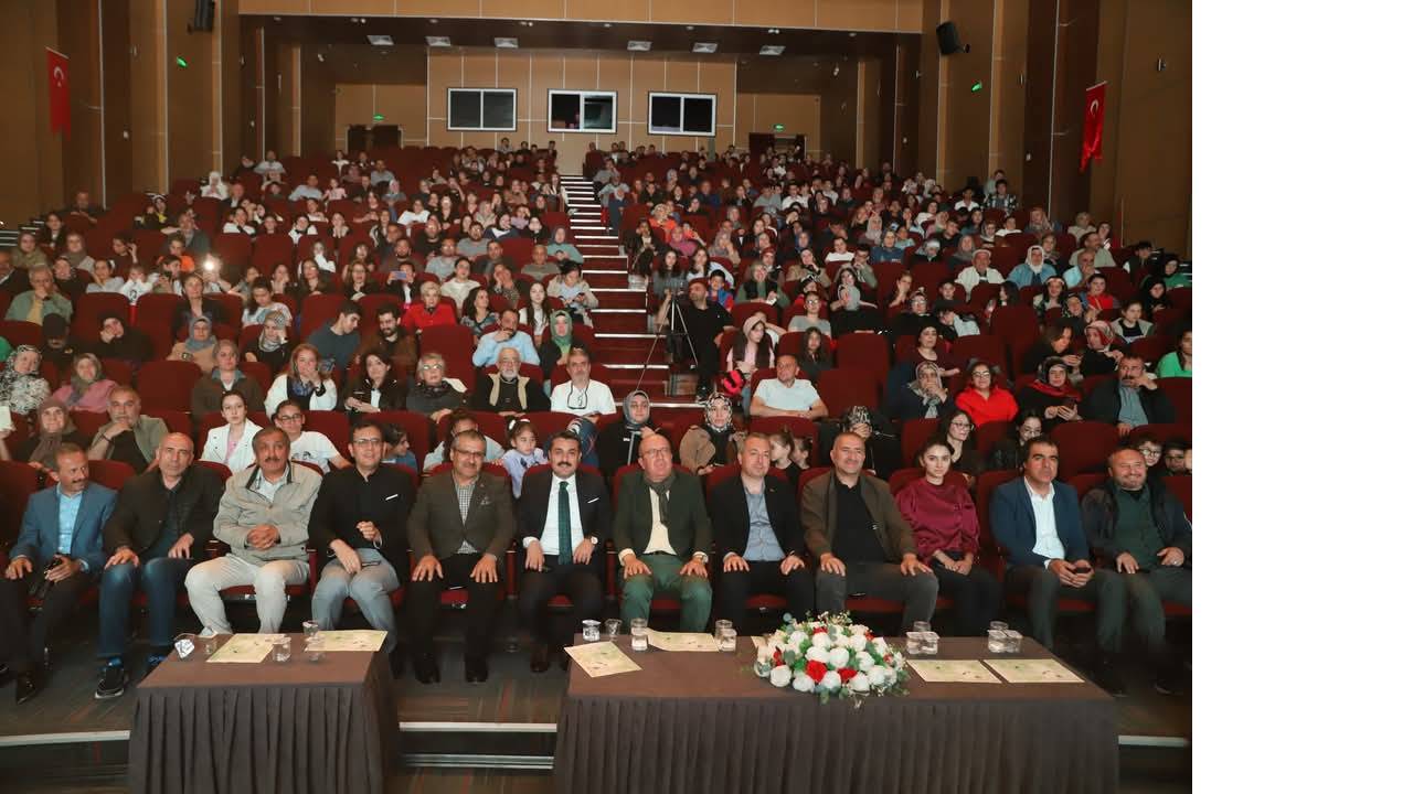 sivasta-sahne-ters-dondu-bakim-kimler-ne-yapti-1.jpeg