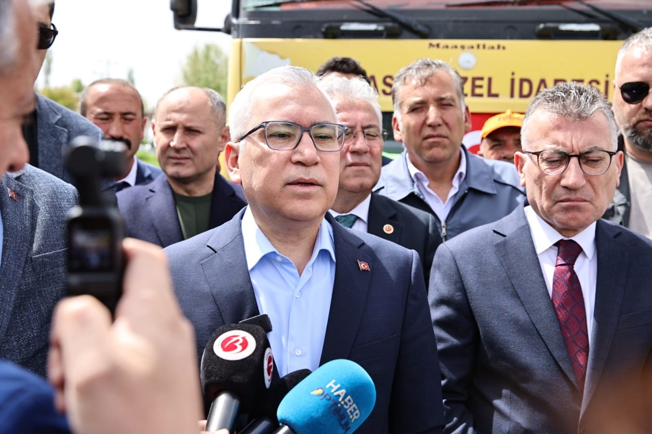 aa-20250517-37987912-37987910-sivasta-koy-yollarinin-standardi-artiyor.jpg