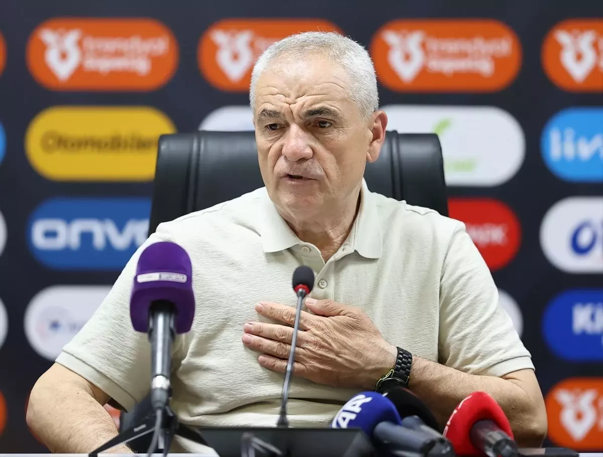 sivaslilar-riza-hocanin-arkasinda-baskan-olsun-yonetim-defolsun.webp