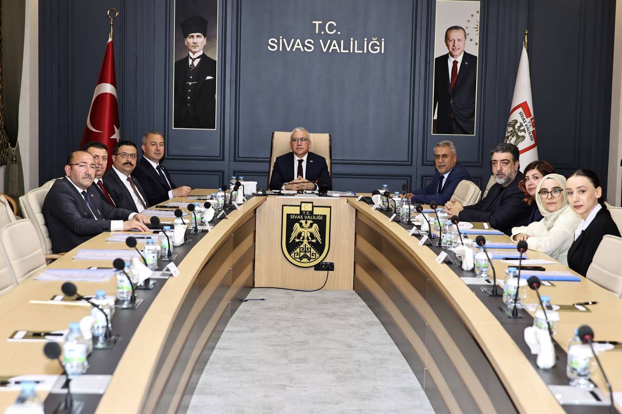 700-film-77-ulke-sivas-film-festivali-dunyayi-agirliyor-2.jpg