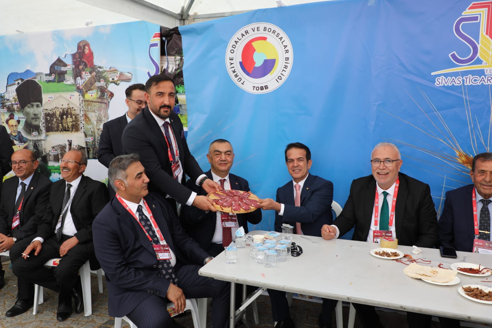 sivasin-lezzetleri-tobb-genel-kurulunda-goz-kamastirdi-3.jpeg