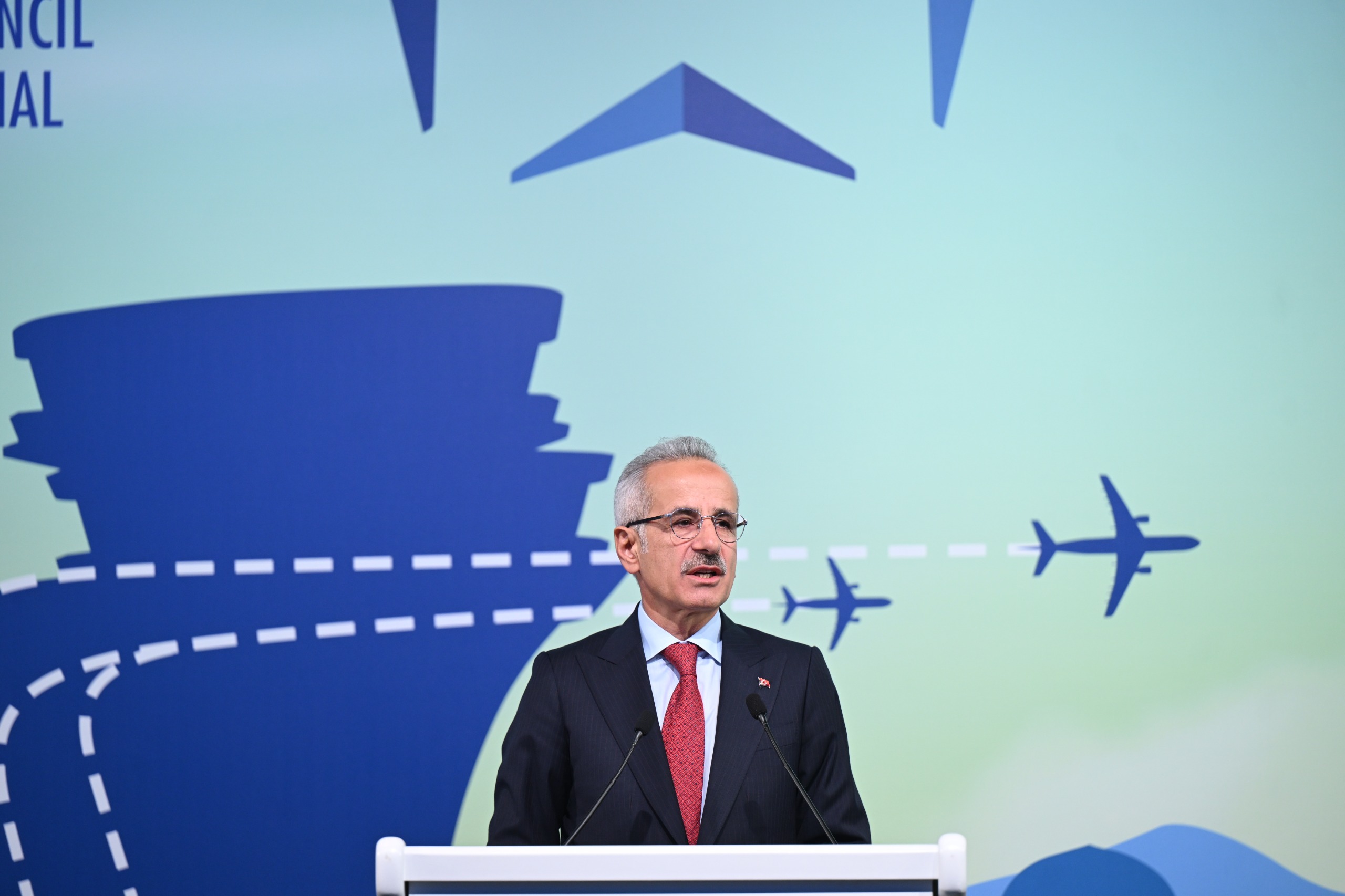 bakan-uraloglu-esenboga-ve-sabiha-gokce-750166-221399.jpg