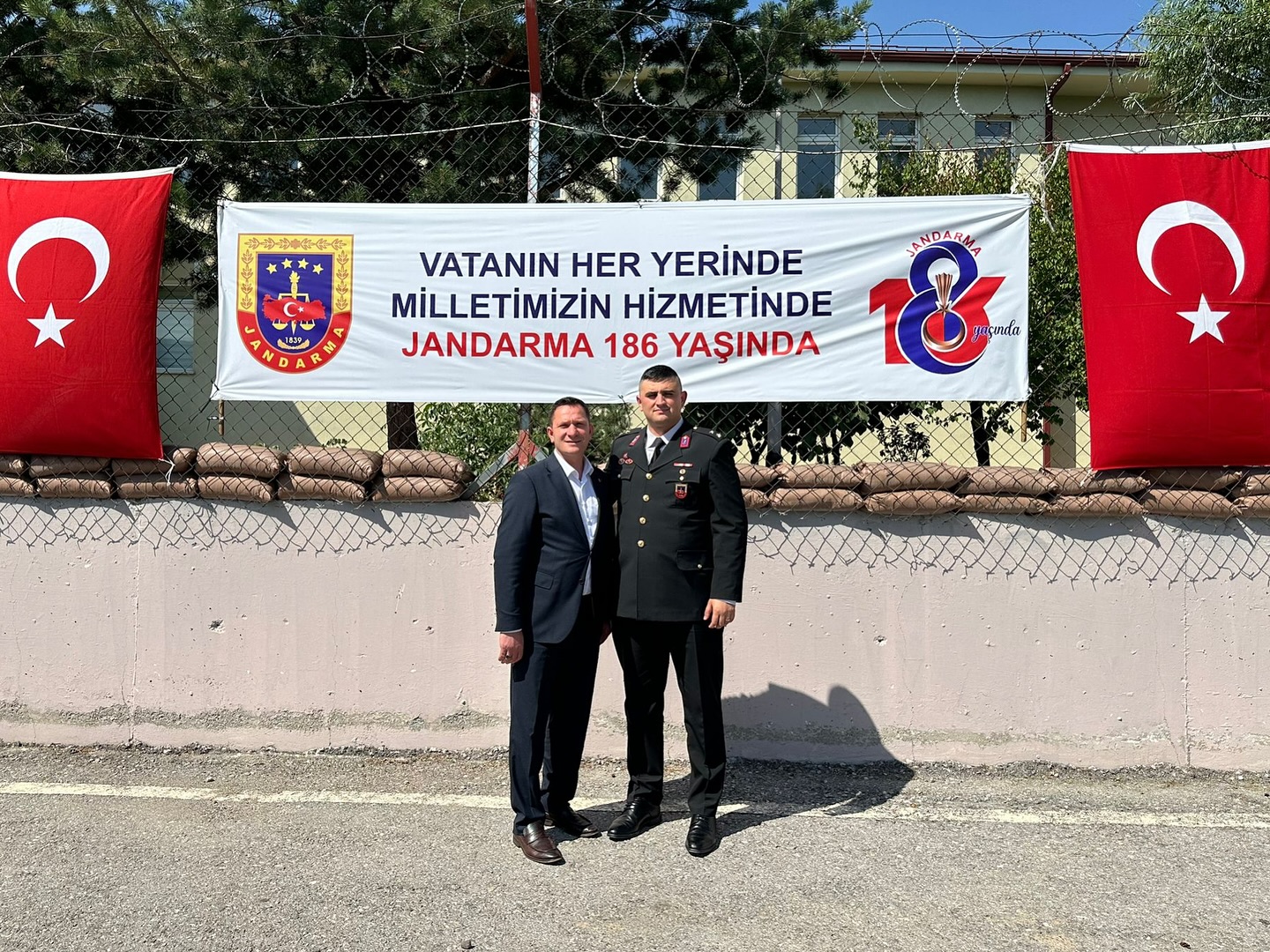 jandarma-teskilatina-anlamli-ziyaret-4.jpg