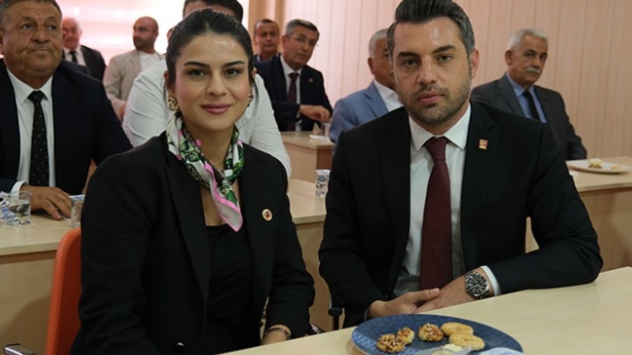 sevil-aydar-yildiz-kimdir-iste-ceyhan-belediyesi-baskanvekili-yasi-ve-meslegi-1.jpg
