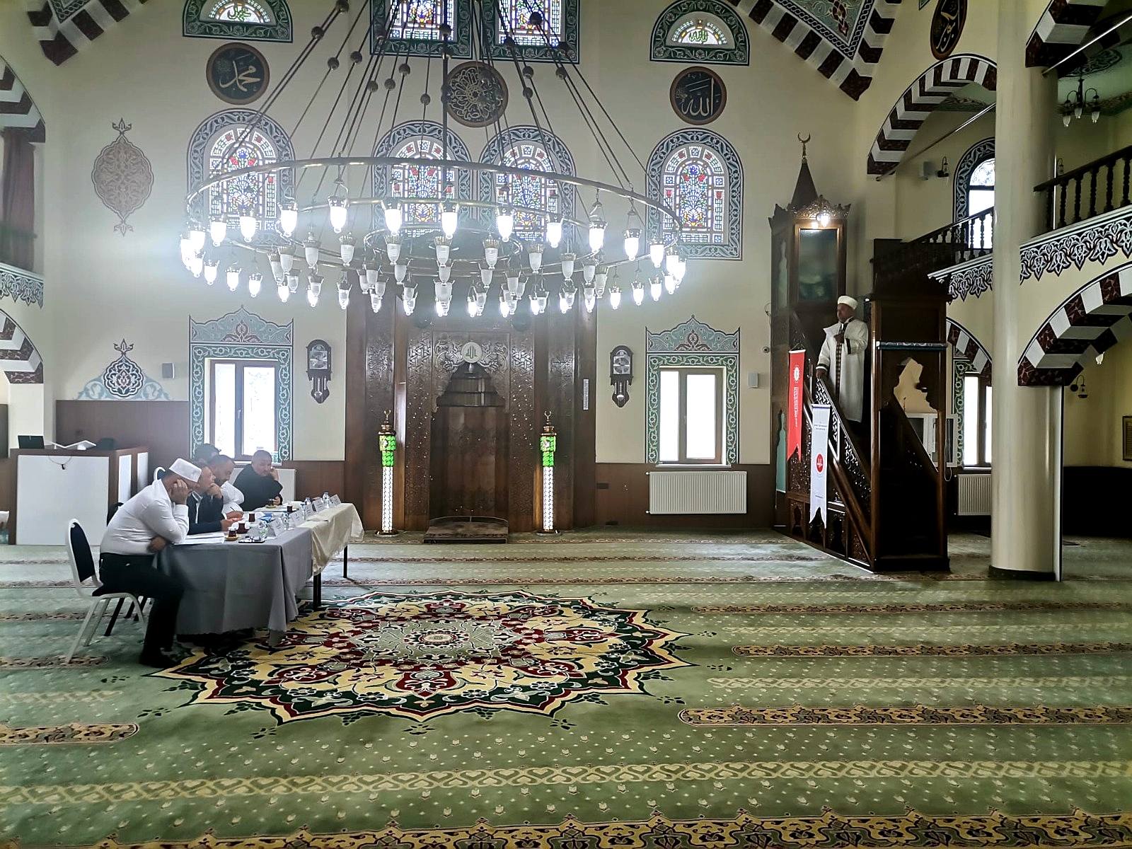 sivasta-en-guzel-hutbeyi-o-okudu-1.jpg