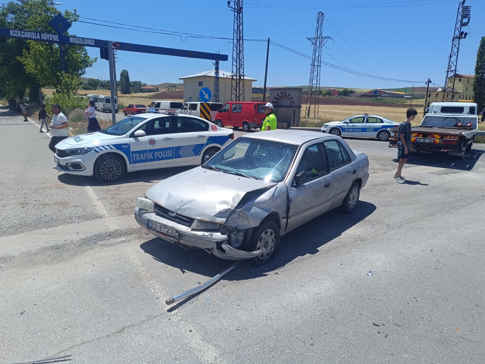 aa-20250624-38377099-38377098-sivasta-iki-otomobilin-carpistigi-kazada-4-kisi-yaralandi.jpg