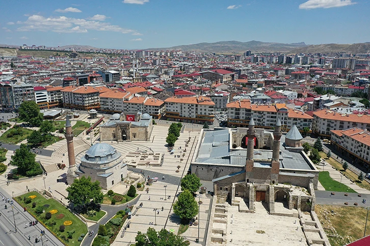 il-olmaya-yakin-25-ilce-aciklandi-sivas-listede-var-mi-197994.webp