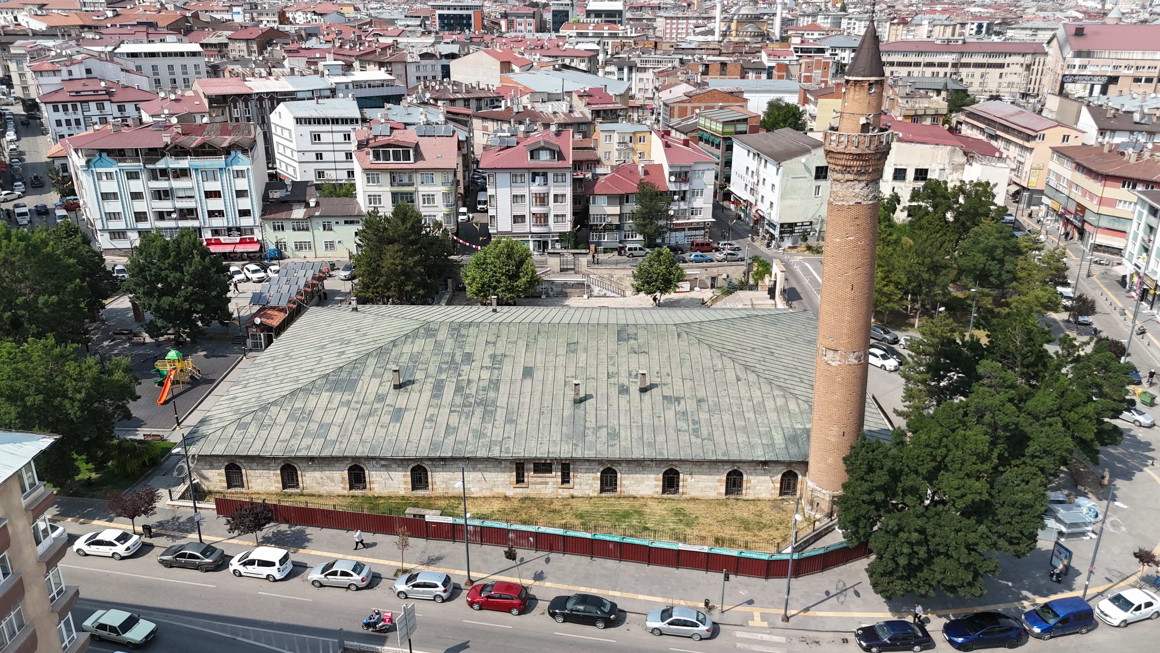 sivas-ulu-camii-3-yilligina-ibadete-kapatildi-calismalar-basladi-3.jpg