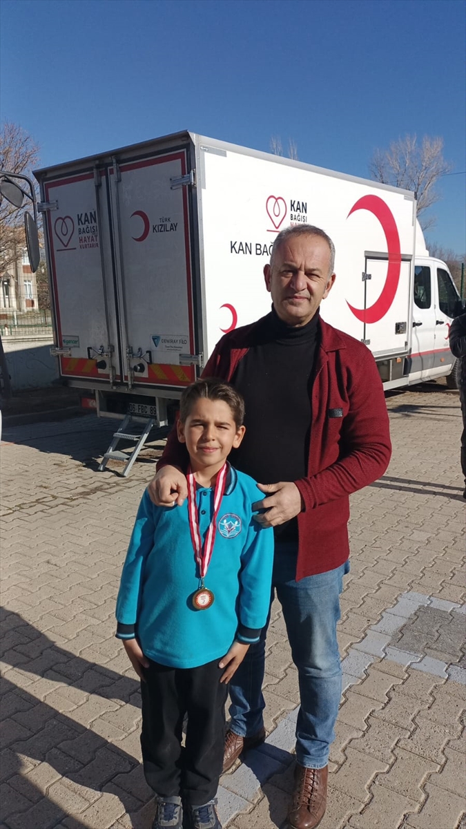 aa-20251128-39834613-39834611-ulasta-ogrenci-velileri-kan-bagisi-kampanyasina-destek-verdi.jpg