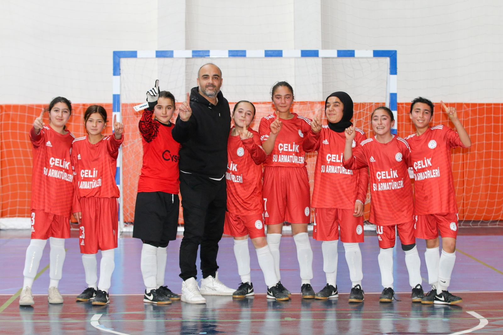futsal-yildiz-kizlar-il-birinciligi-3.jpeg