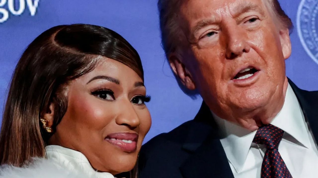 nicki-minaj-oldu-mu-trumpin-altin-kartini-sergileyen-nicki-minajin-sok-eden-vatandaslik-aciklamasi.jpg
