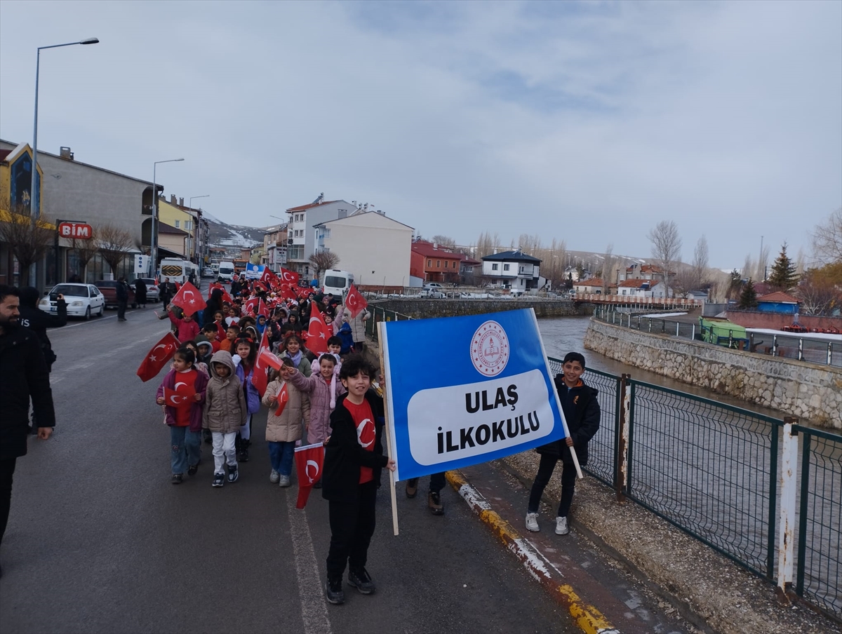 aa-20260204-40454914-40454909-ulasta-ogrenciler-bayrak-yuruyusu-yapti.jpg