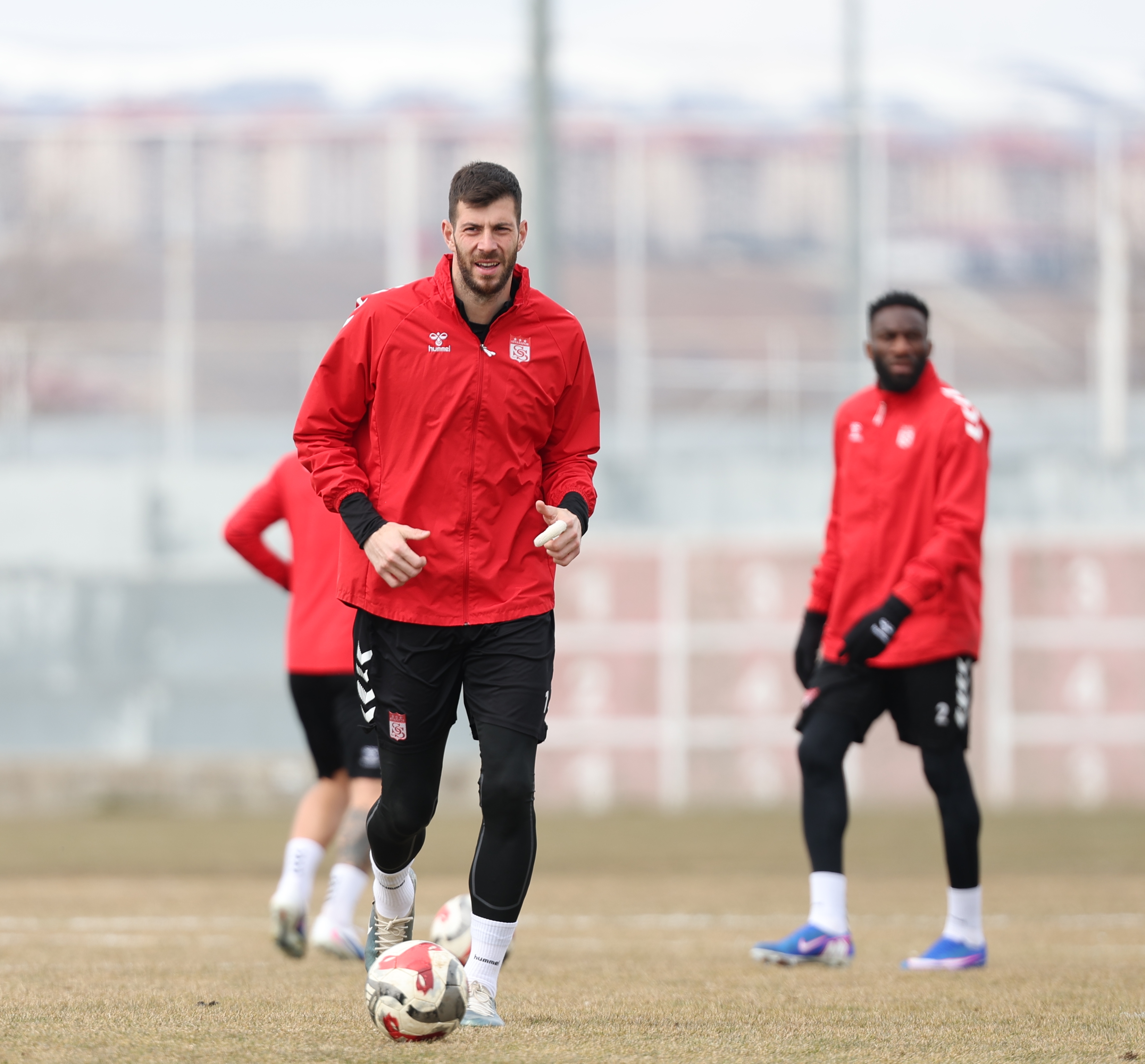 aa-20260314-40822147-40822139-sivasspor-umraniyespor-macinin-hazirliklarini-tamamladi.jpg