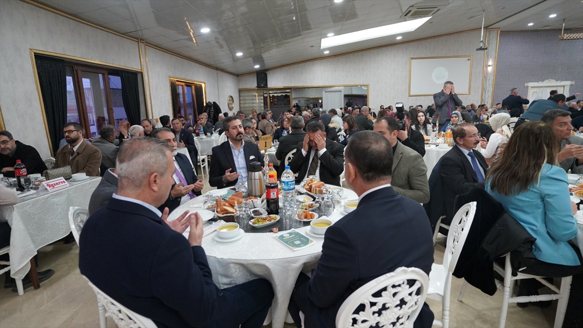aa-20260315-40827824-40827822-sivasta-yildizeli-dernegi-iftar-programi-duzenledi.jpg