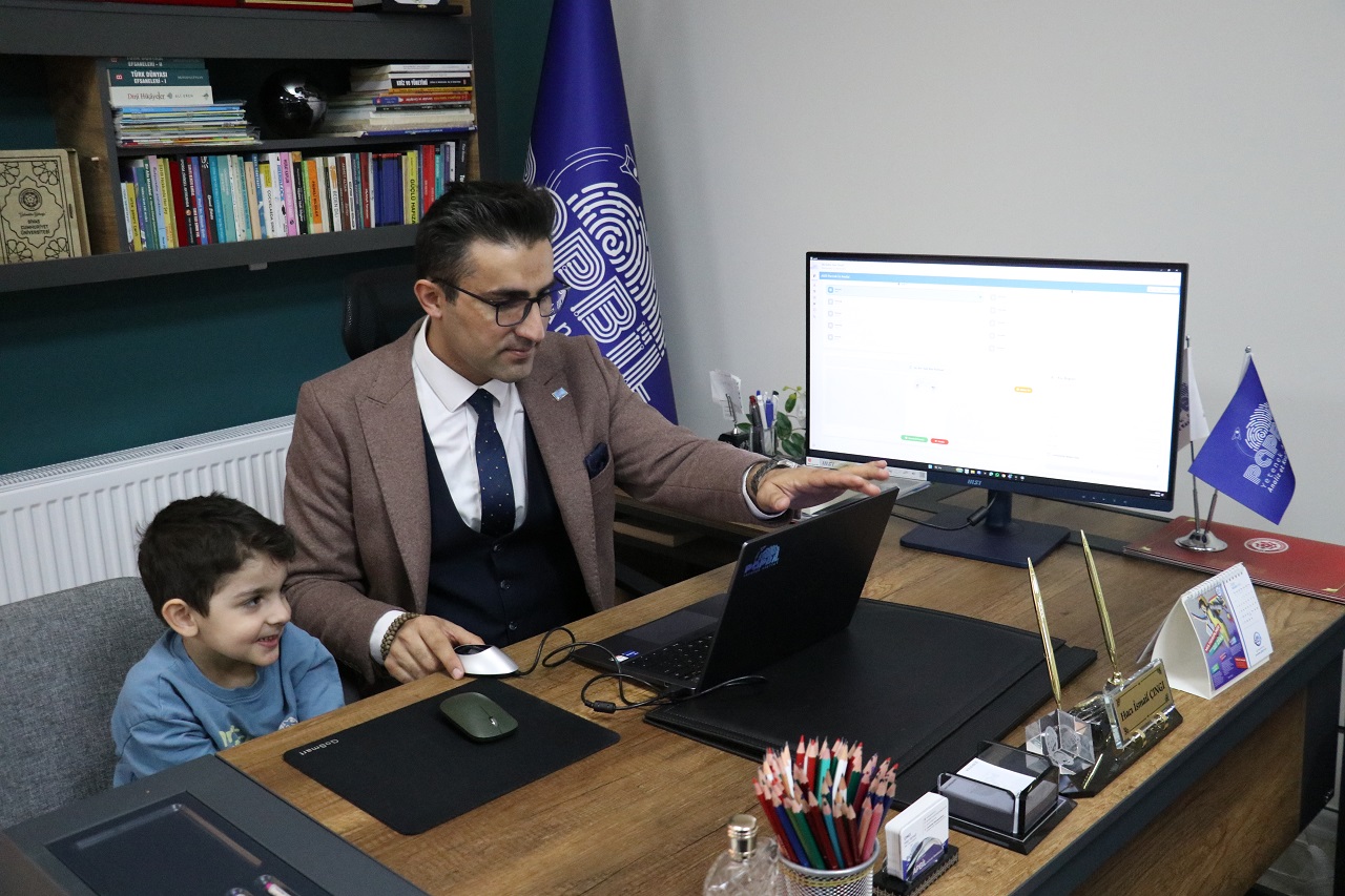aa-20260506-41302834-41302827-cocuklarin-parmak-izlerinden-yetenekleri-ve-kisilikleri-kesfedilmeye-calisiliyor.jpg