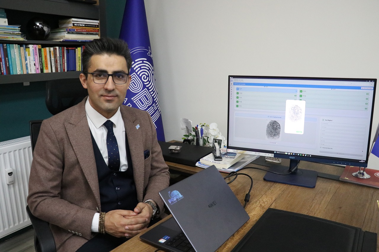 aa-20260506-41302834-41302833-cocuklarin-parmak-izlerinden-yetenekleri-ve-kisilikleri-kesfedilmeye-calisiliyor.jpg